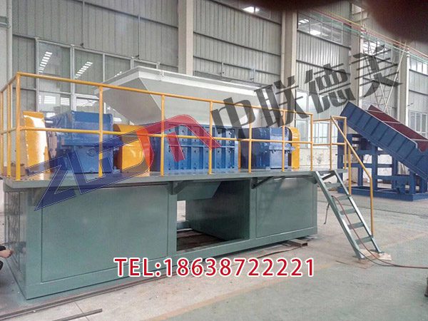 山東雙軸木材撕碎機生產(chǎn)廠家