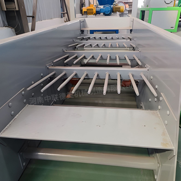 26.jpg 生活垃圾分揀處理設(shè)備